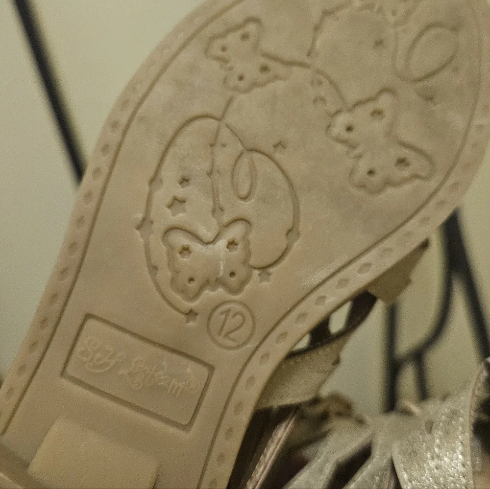 Girl's Tan Sandals